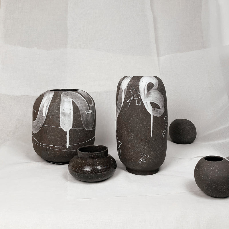 White Lava Vase - Onde