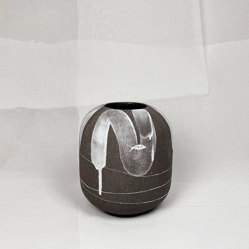 White Lava Vase - Onde
