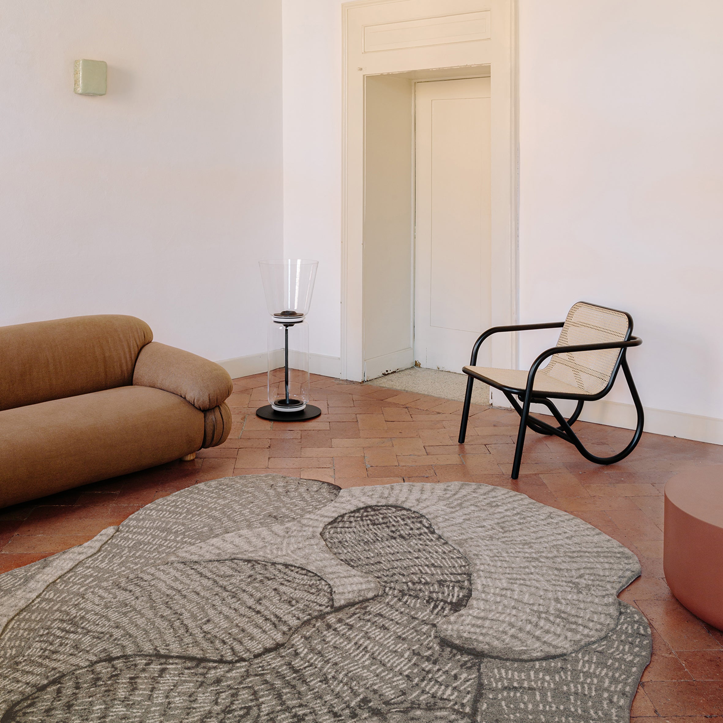 N. 200 Armchair