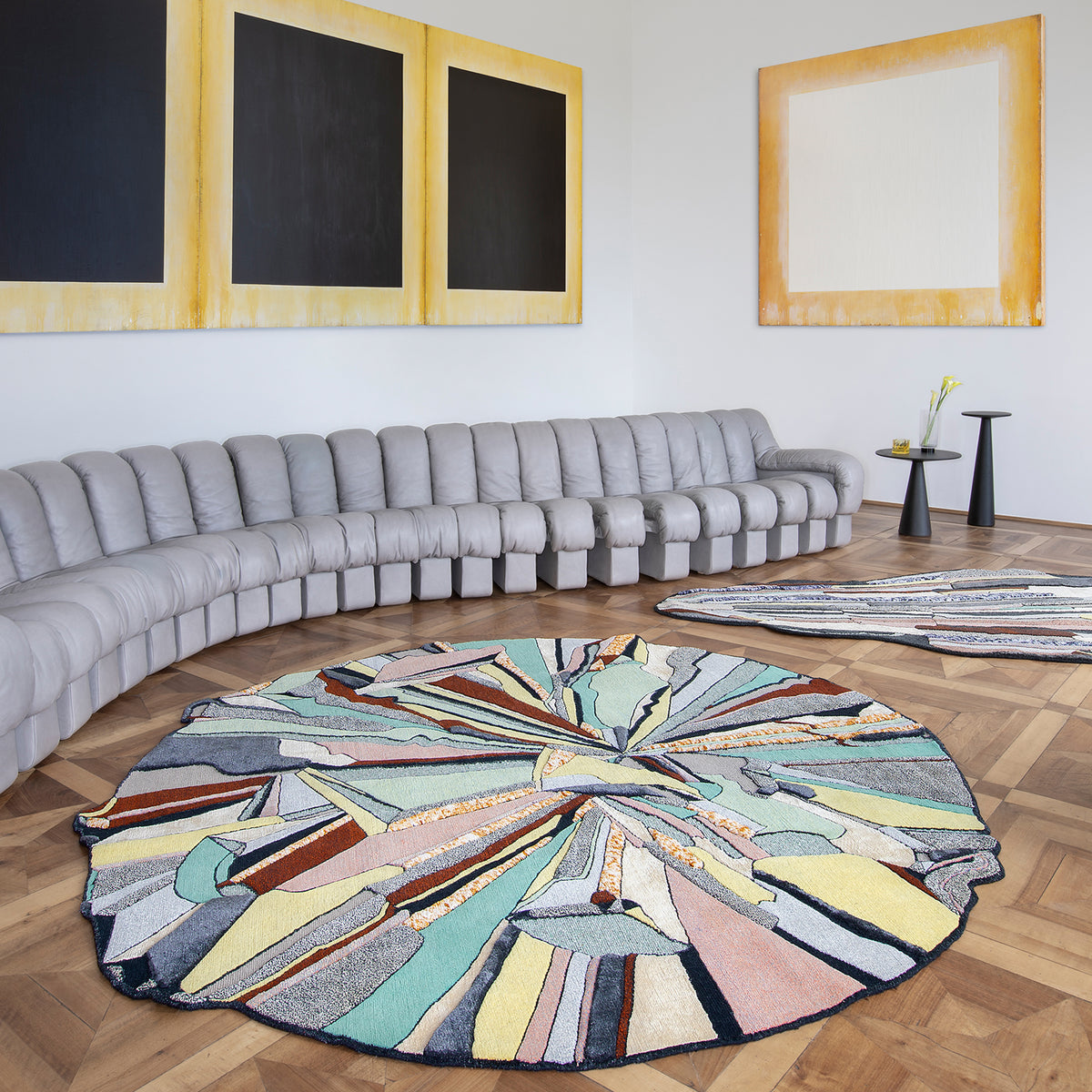 Super Fake Round Rug | CC Tapis | Monologuelondon.com