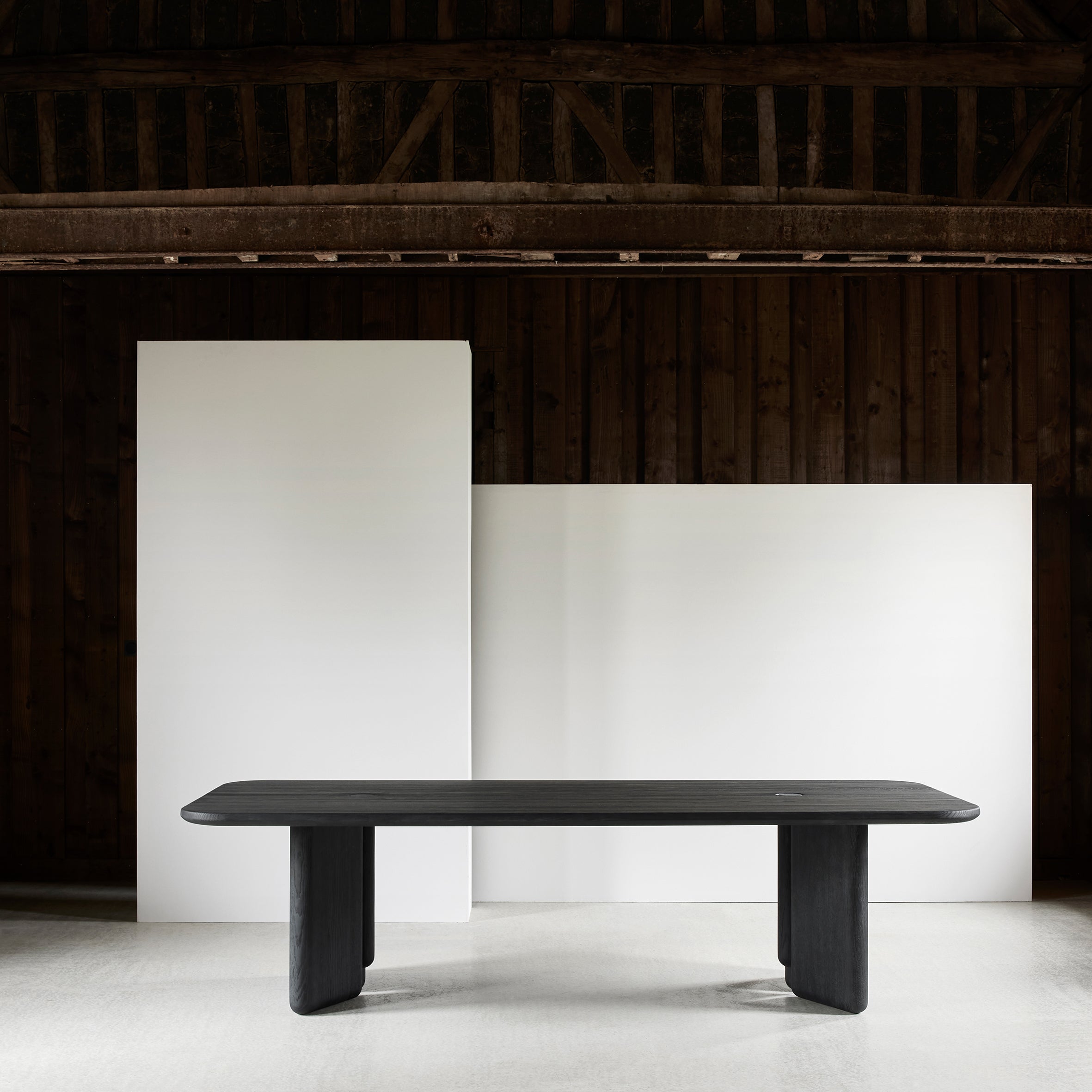 TAMI Dining Table