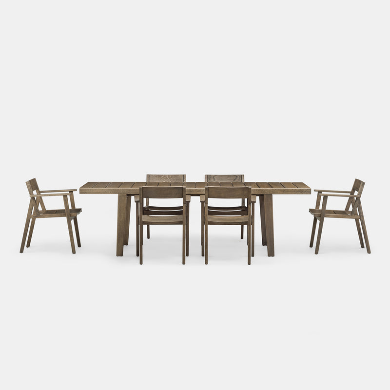 98.6°F Outdoor Dining Table