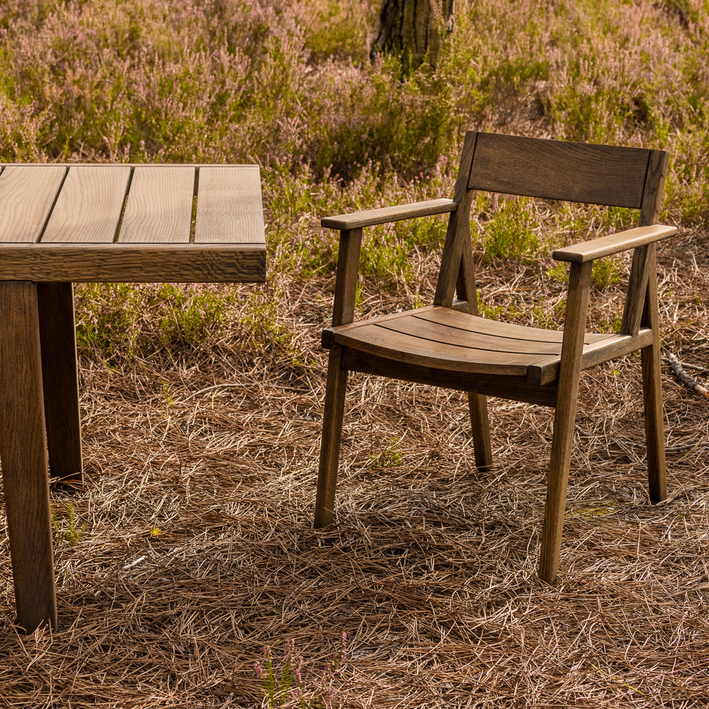 98.6°F Outdoor Armchair