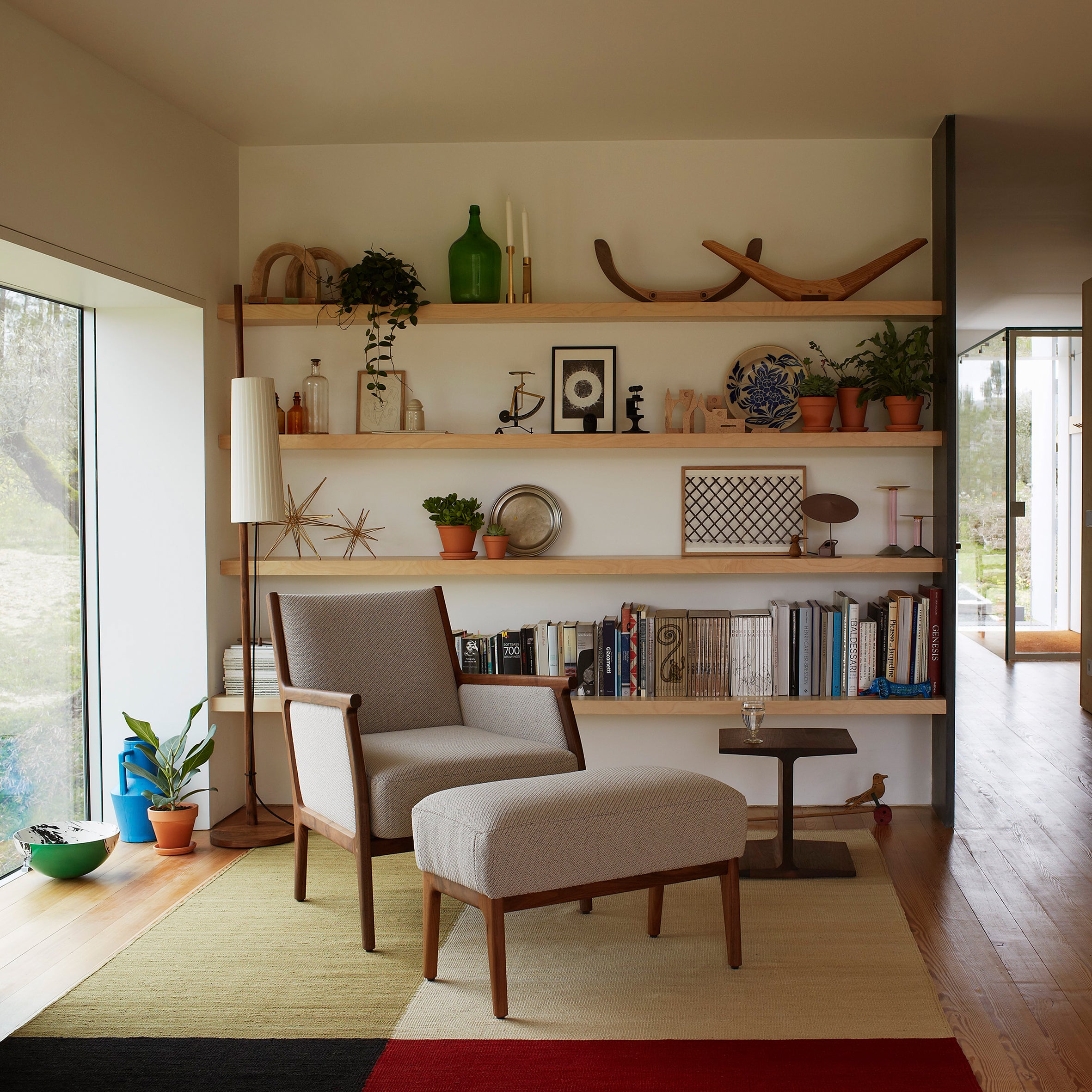 Mira Lounge Chair