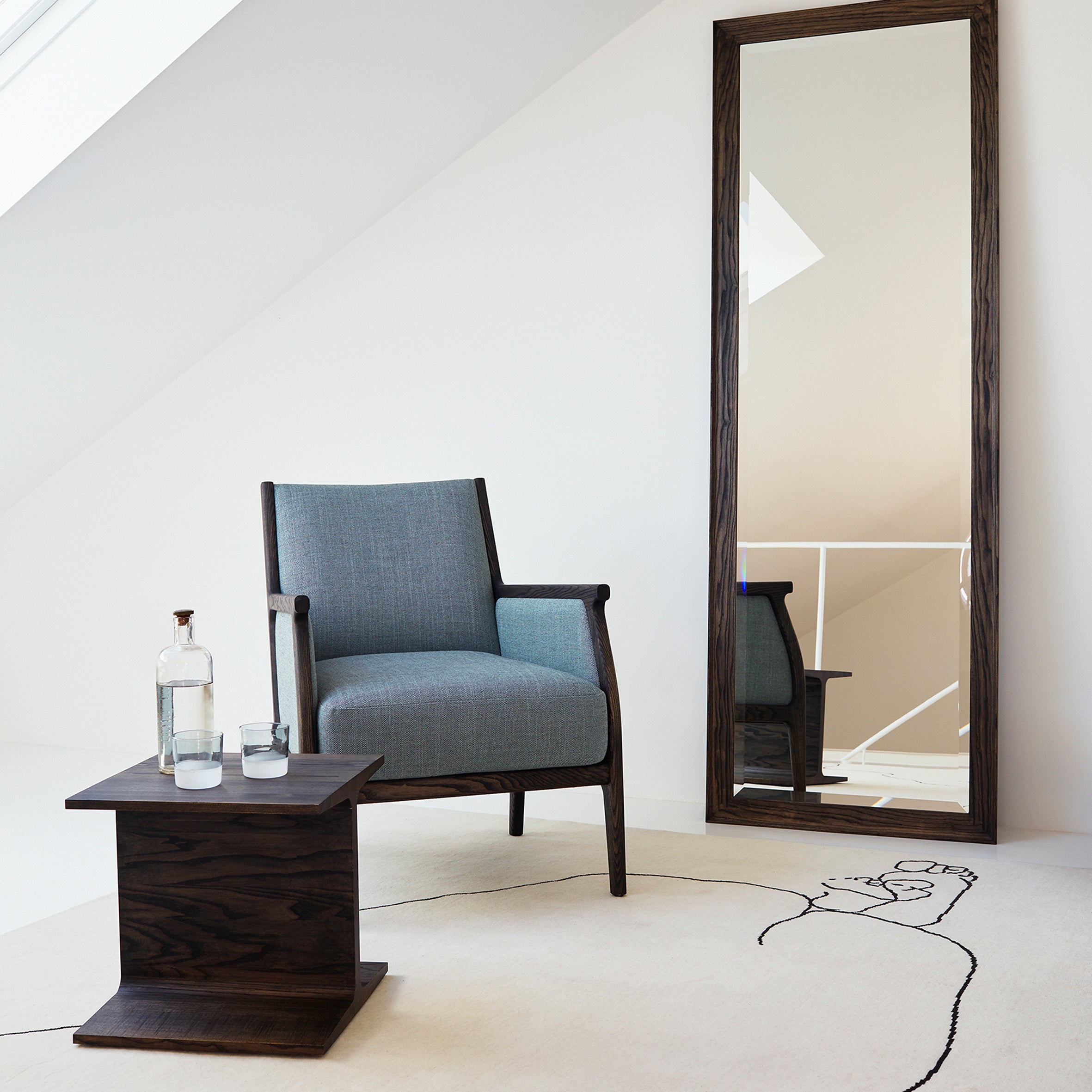 Mira Lounge Chair