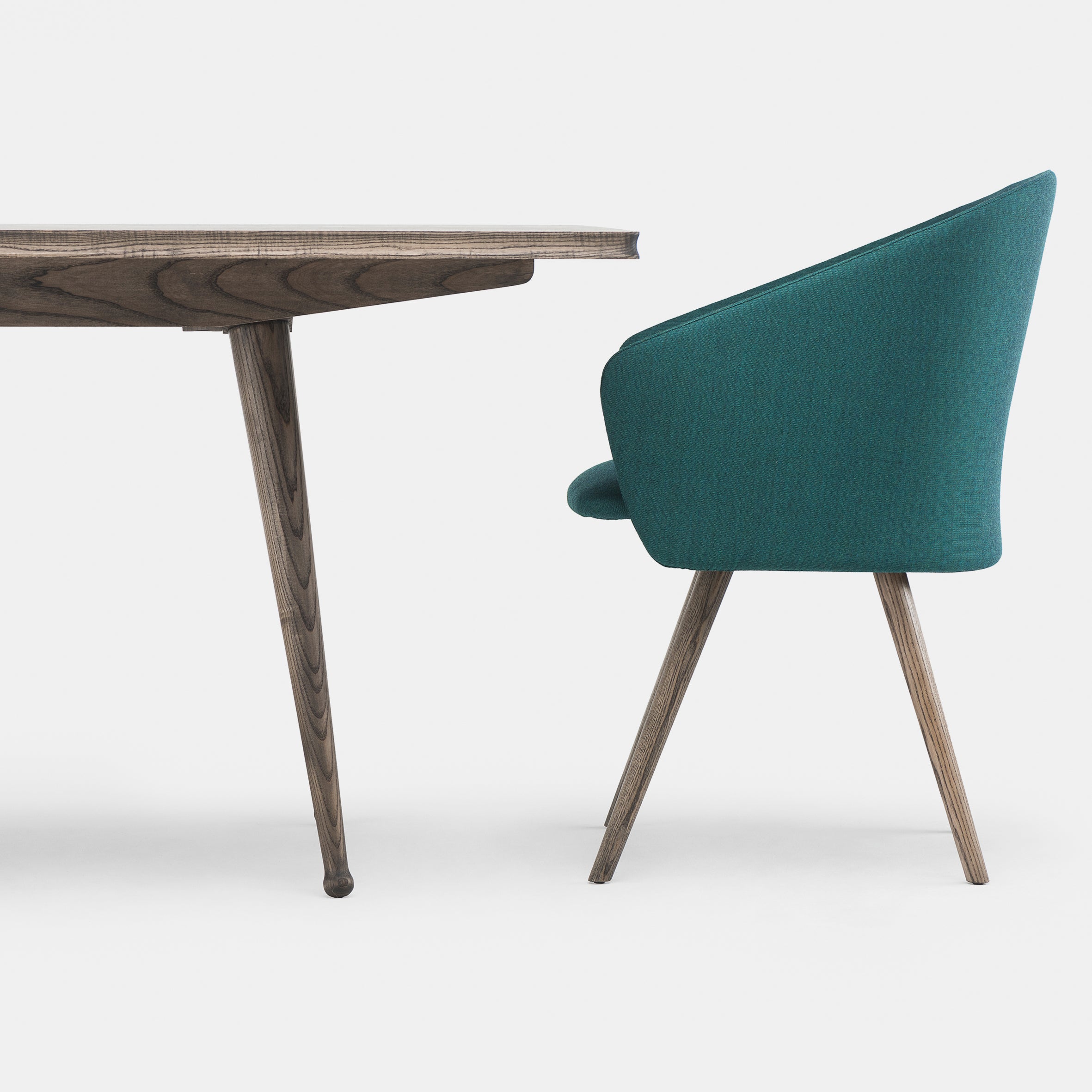 Tavli Dining Table