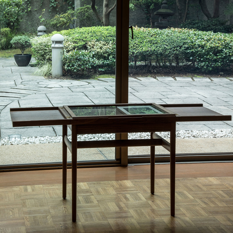 Art Collector's Table