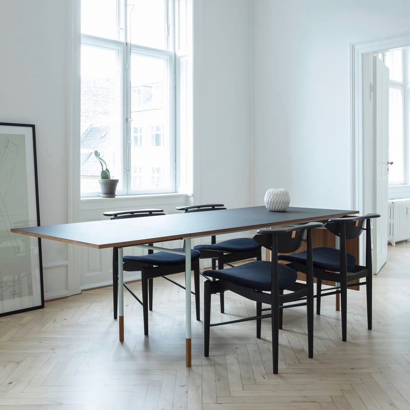 Nyhavn Extendable Dining Table