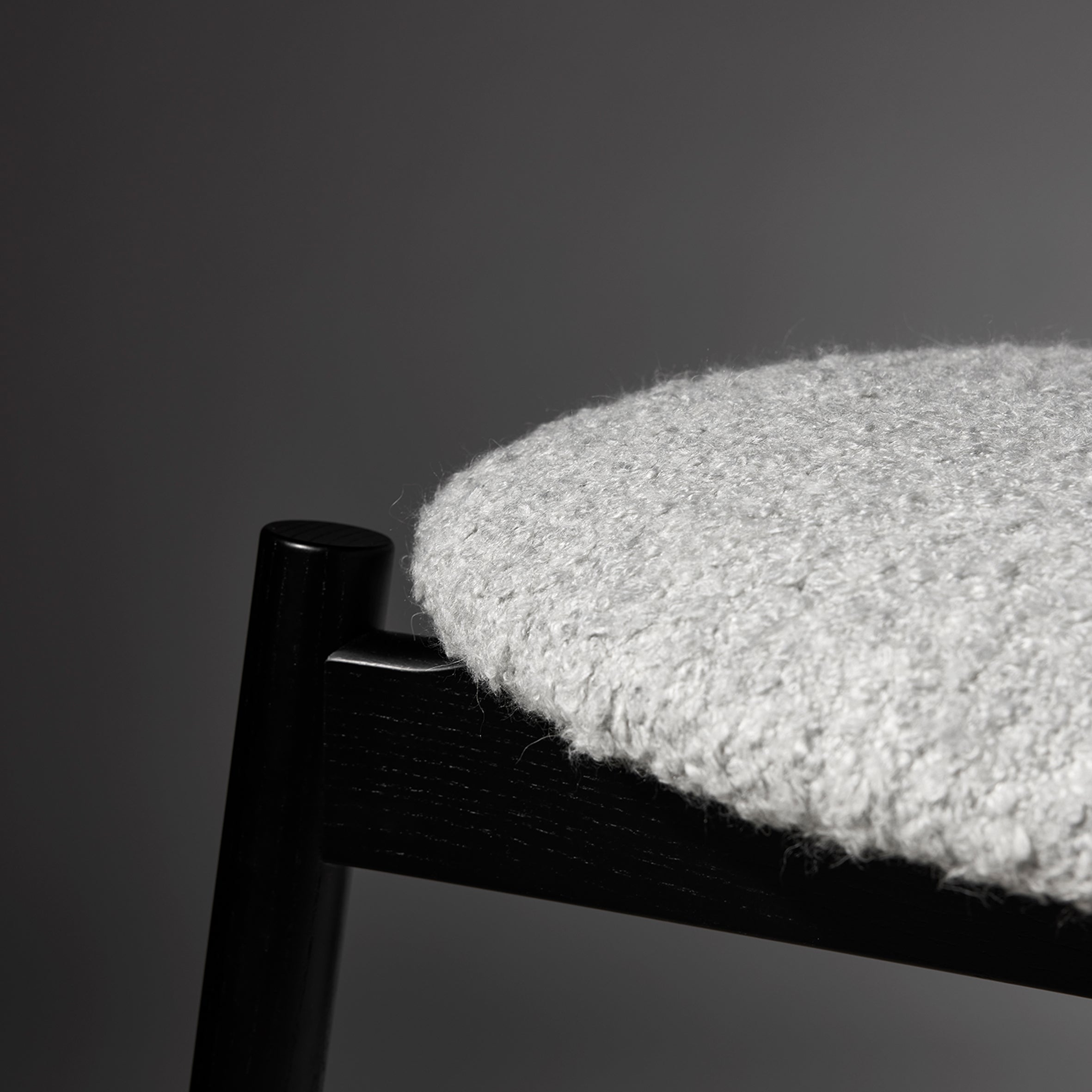 Ronin Chair