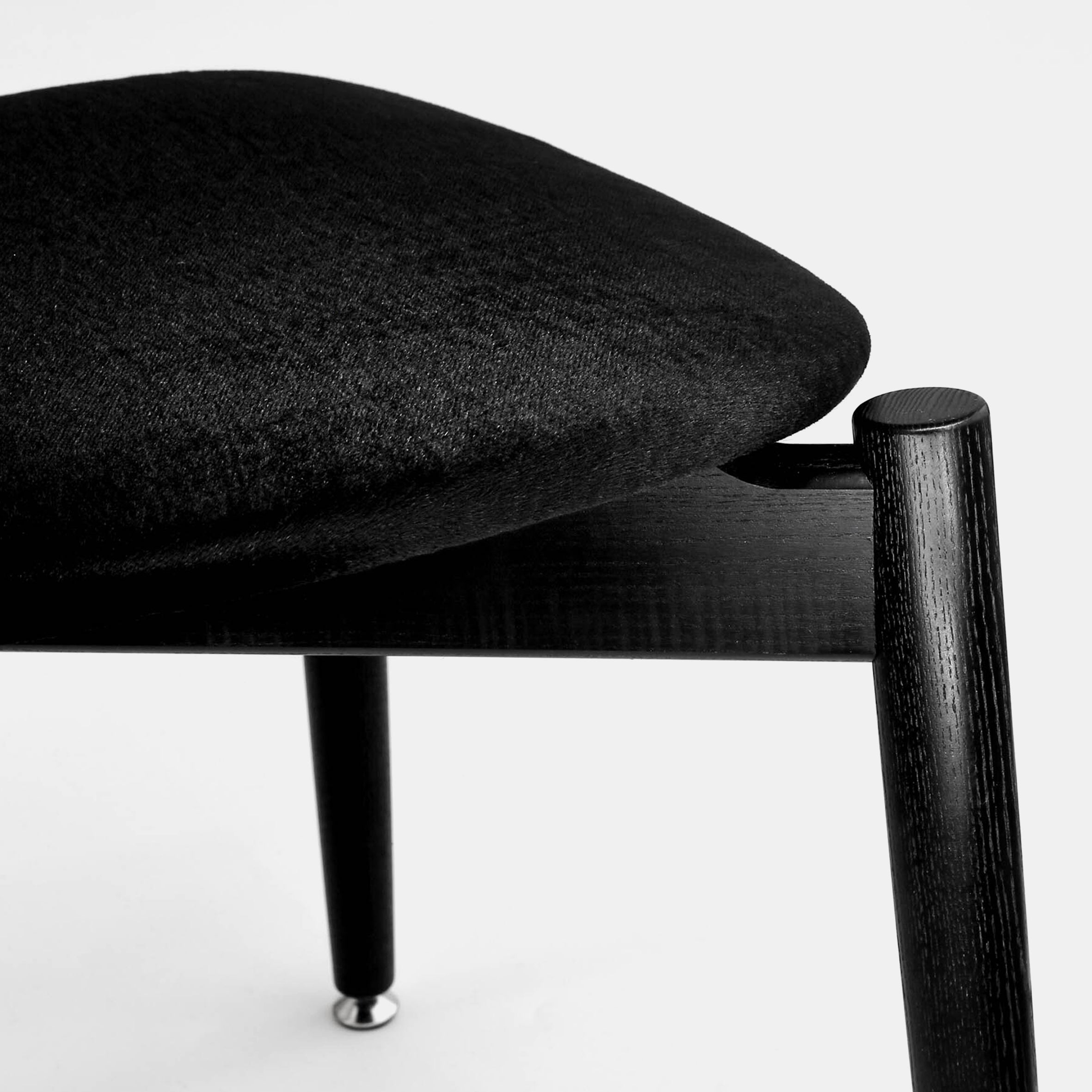Ronin Chair