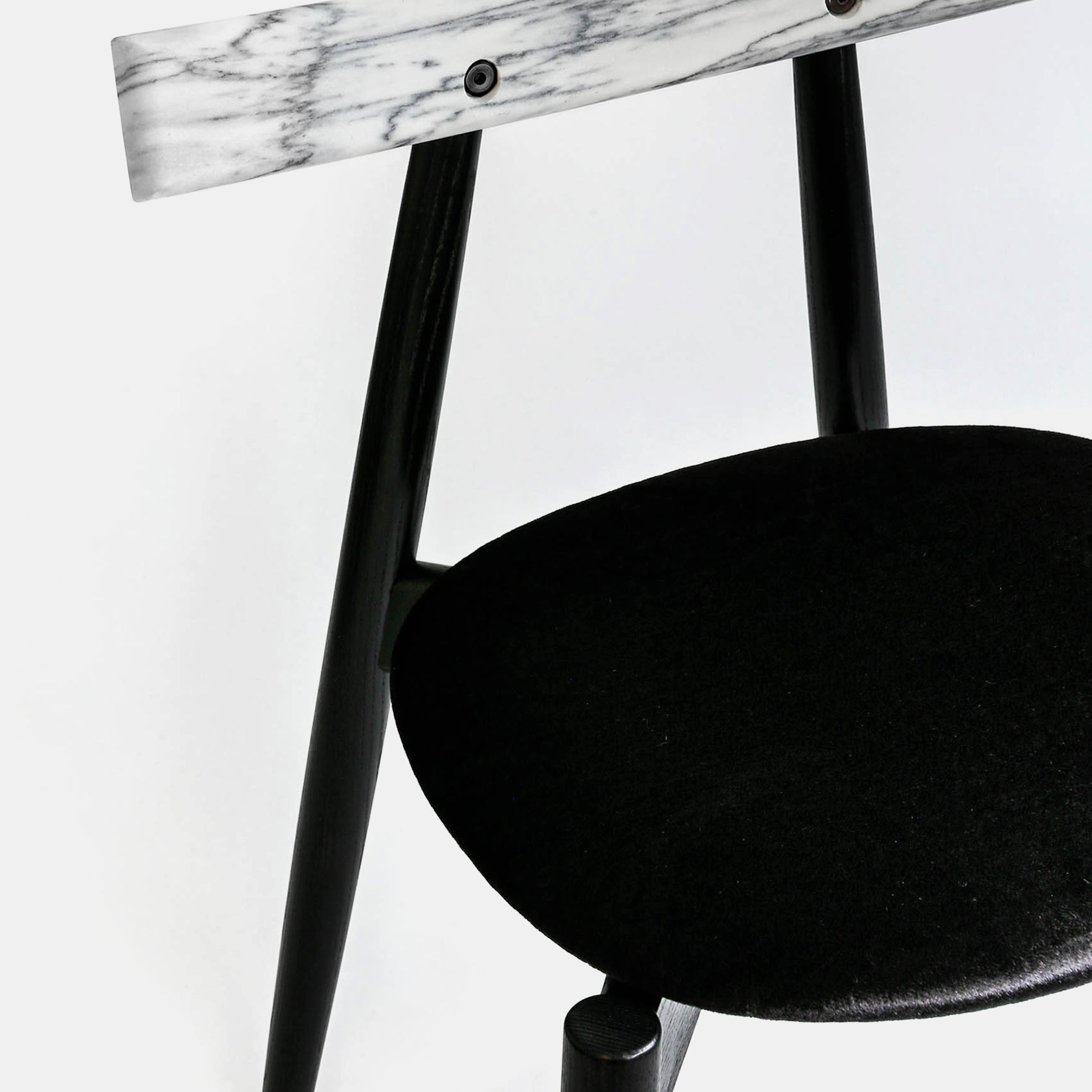 Ronin Chair