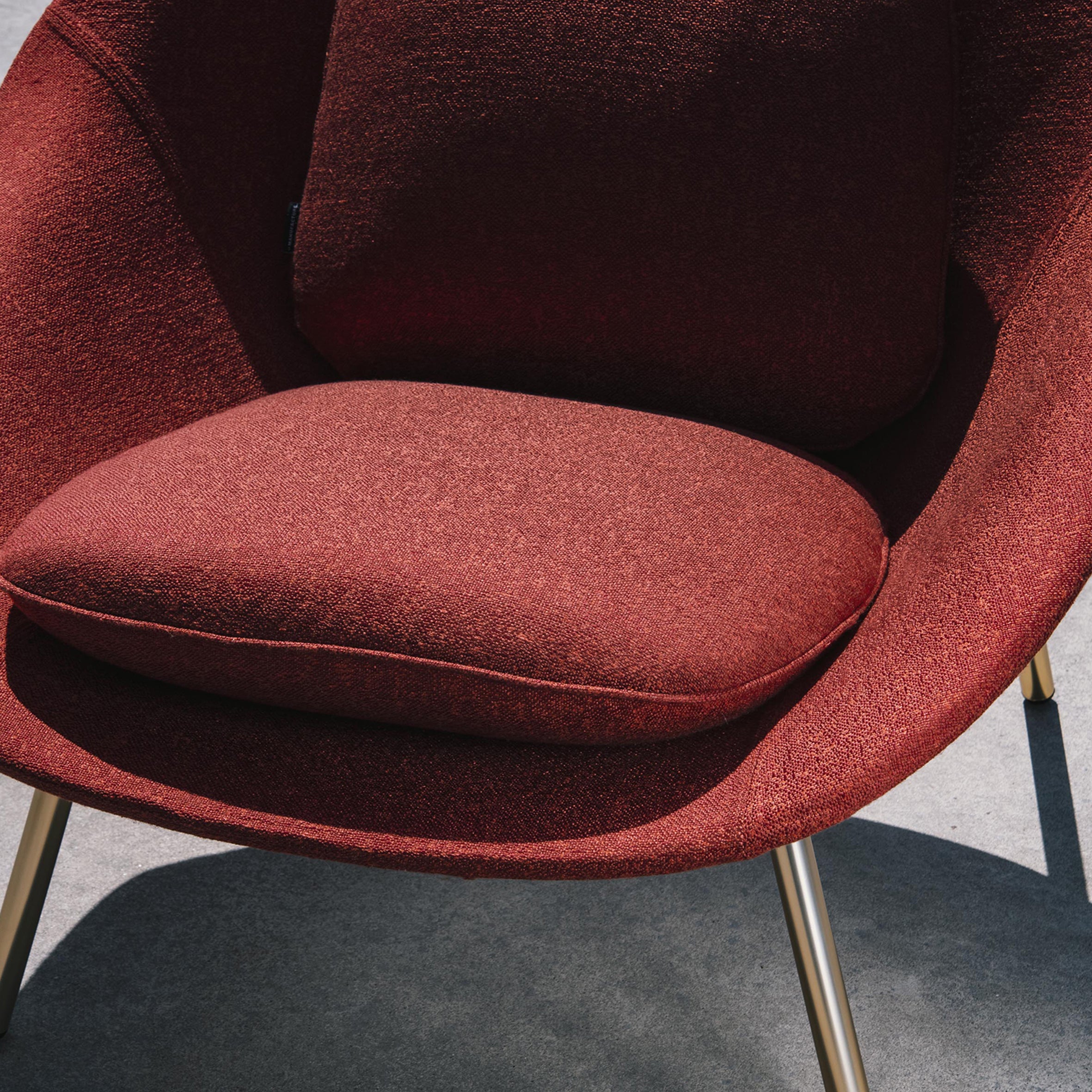 Amphora Lounge Chair