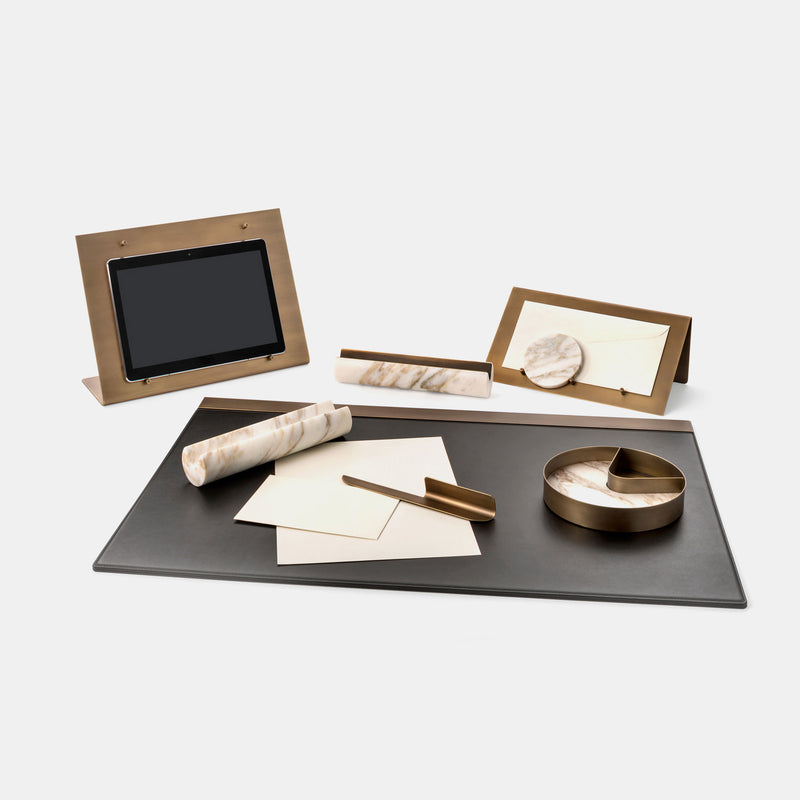 Balancing Letter Holder - Monologue London