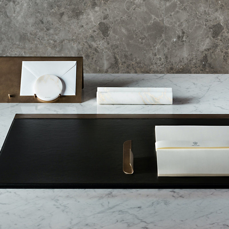 Balancing Letter Holder