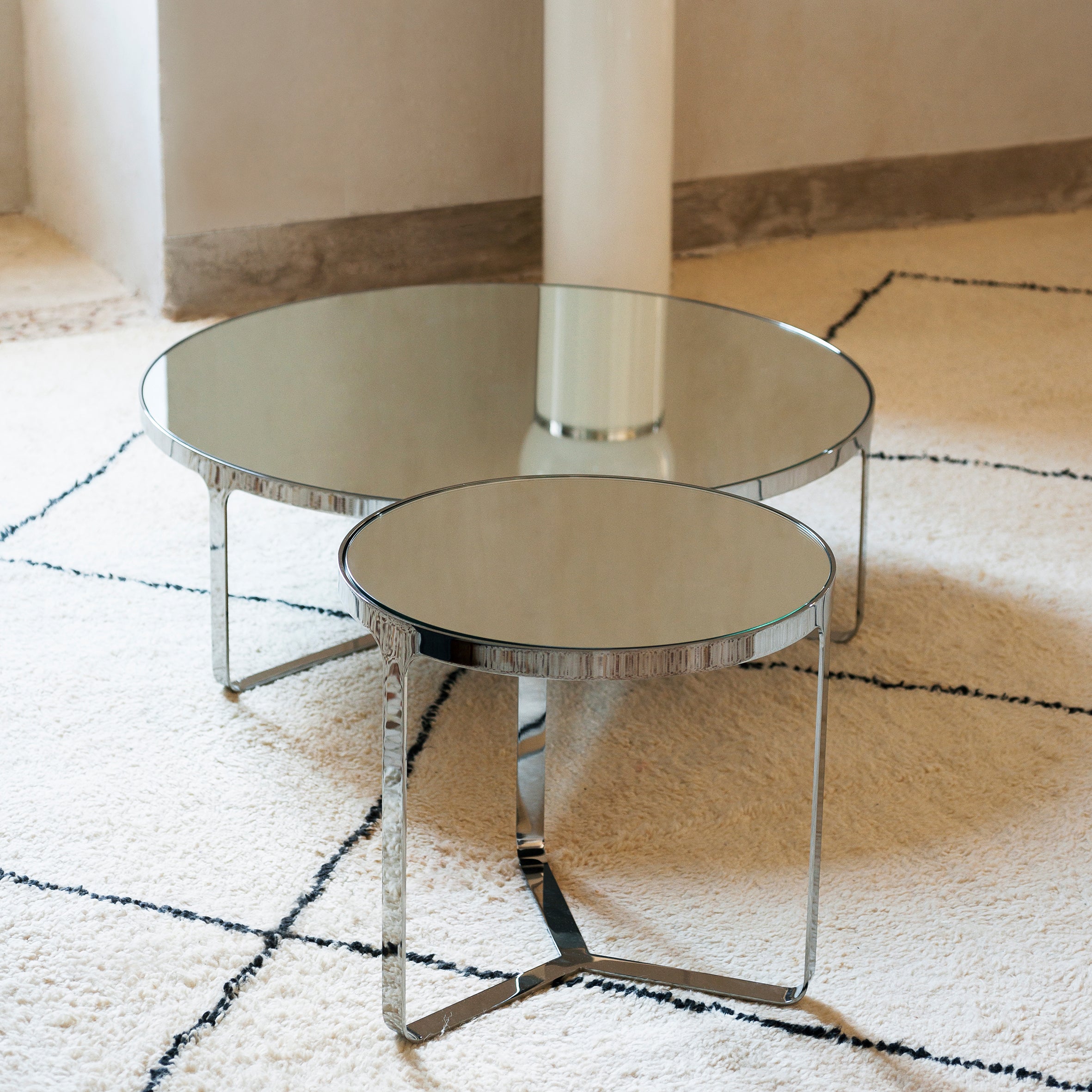 Cage Round Table