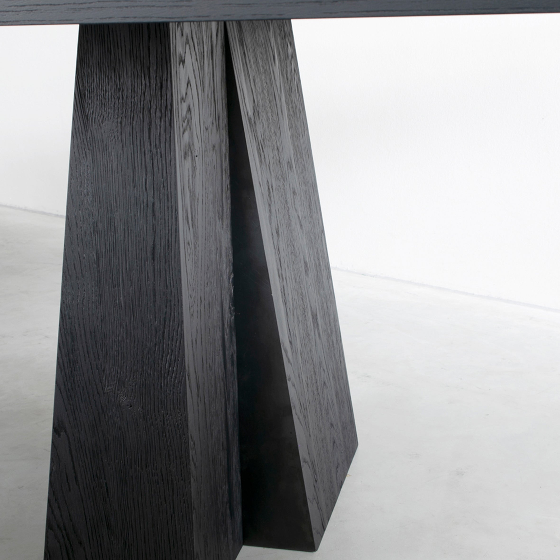 Eli Dining Table