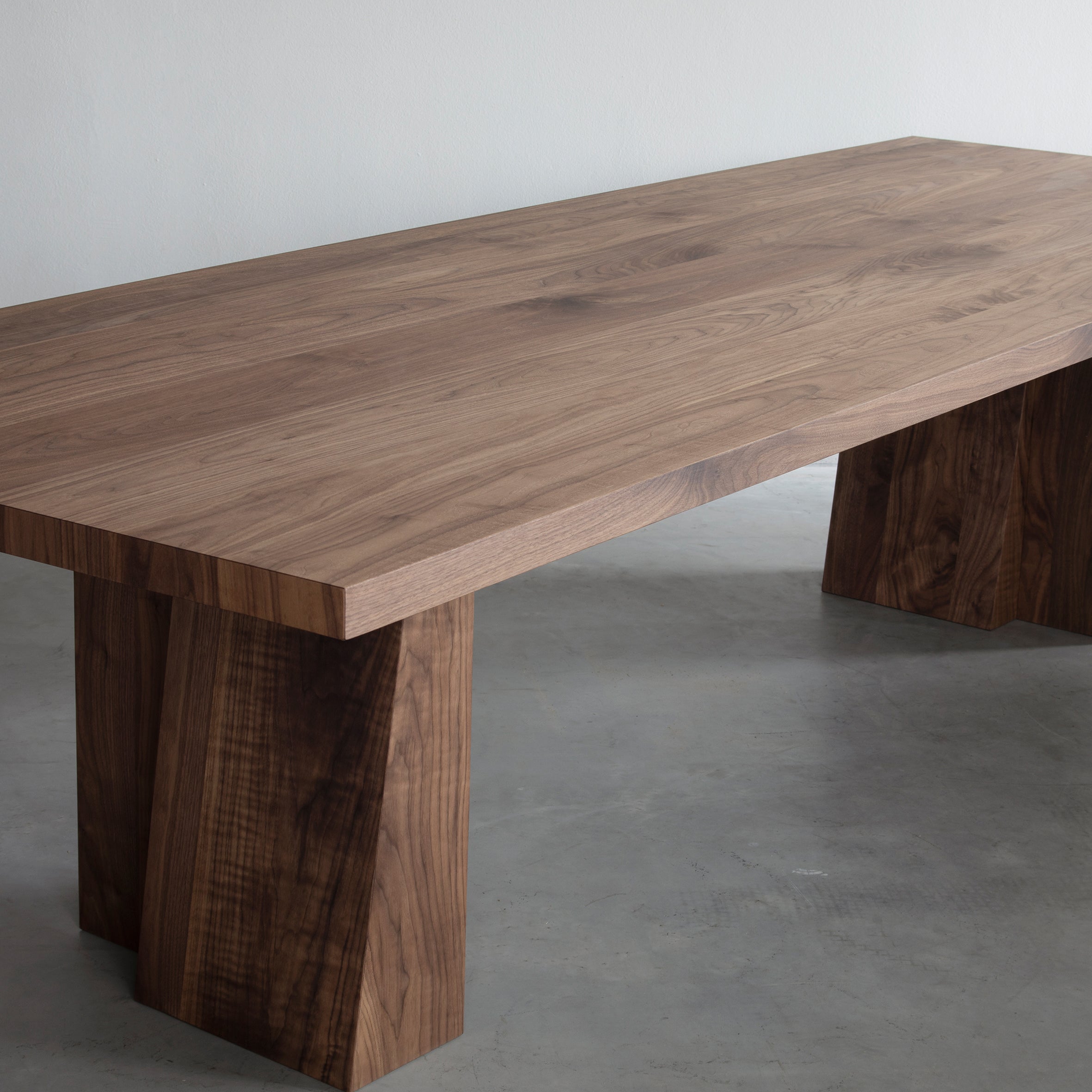 Eli Dining Table