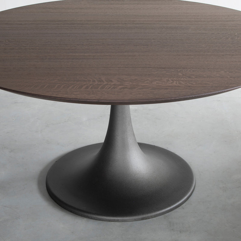 Ferrum Round Dining Table