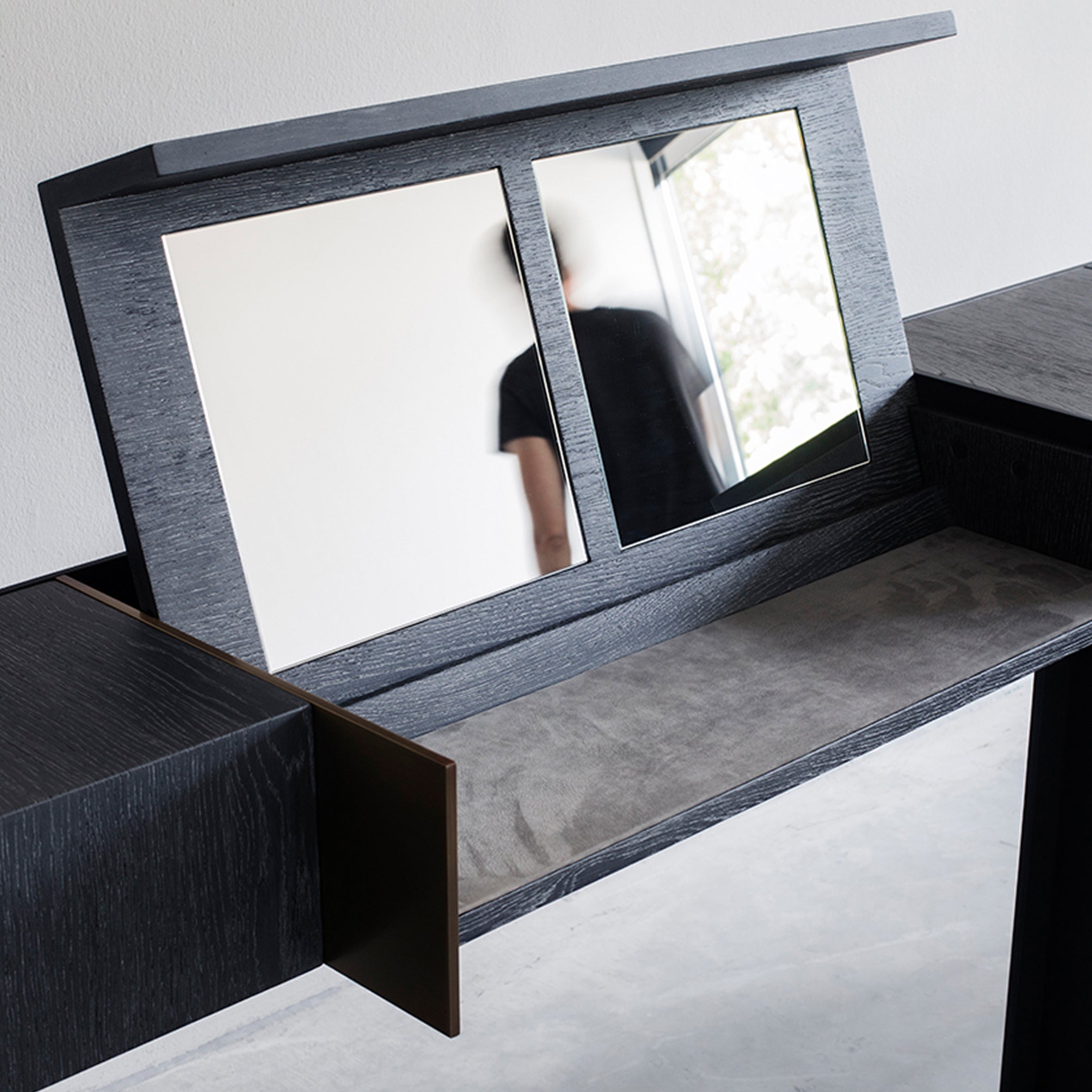 Kitale Console