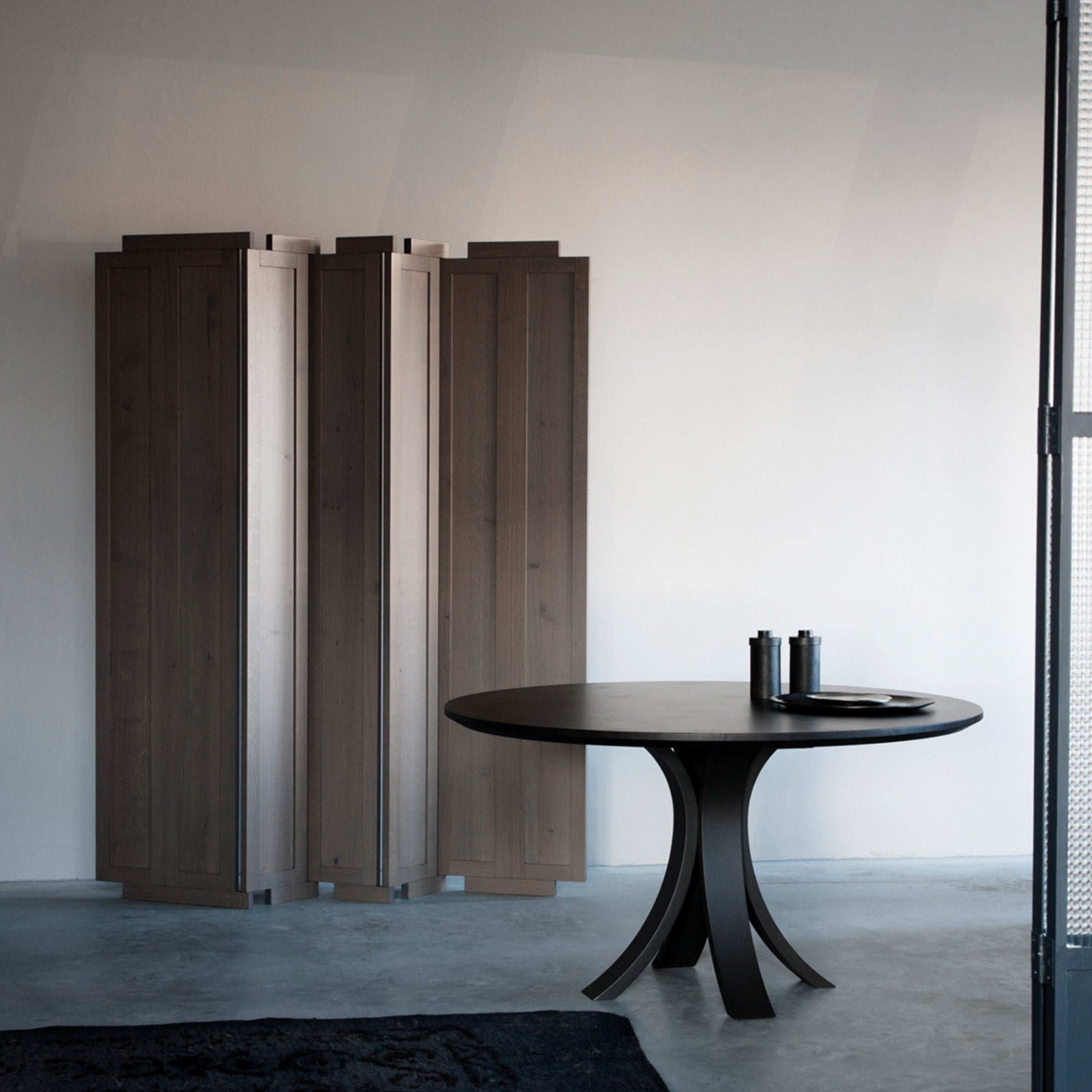 Kops Slim Round Dining Table