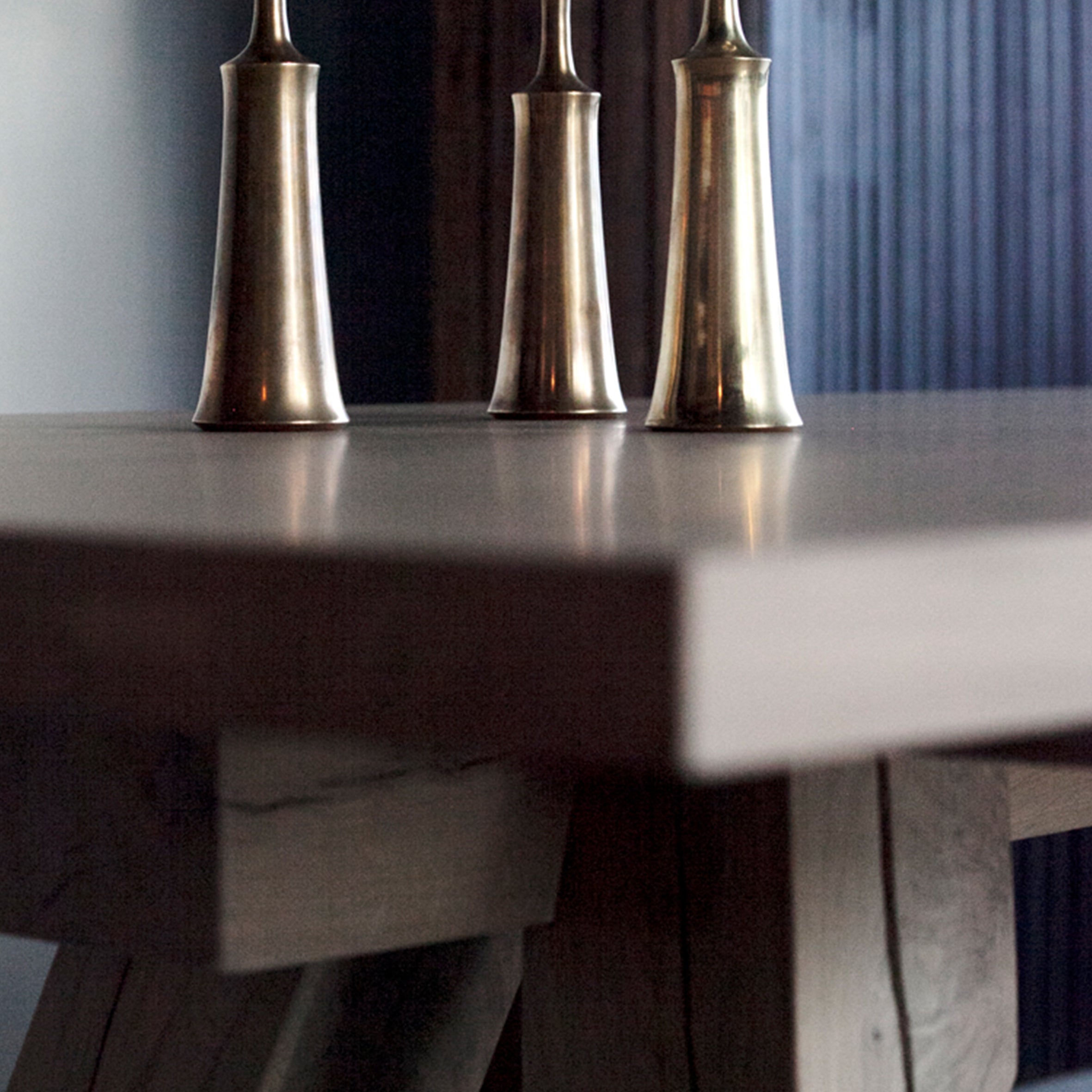 Lens Dining Table