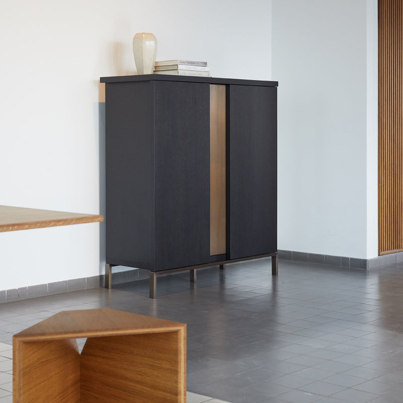 Nota Bene Cabinet